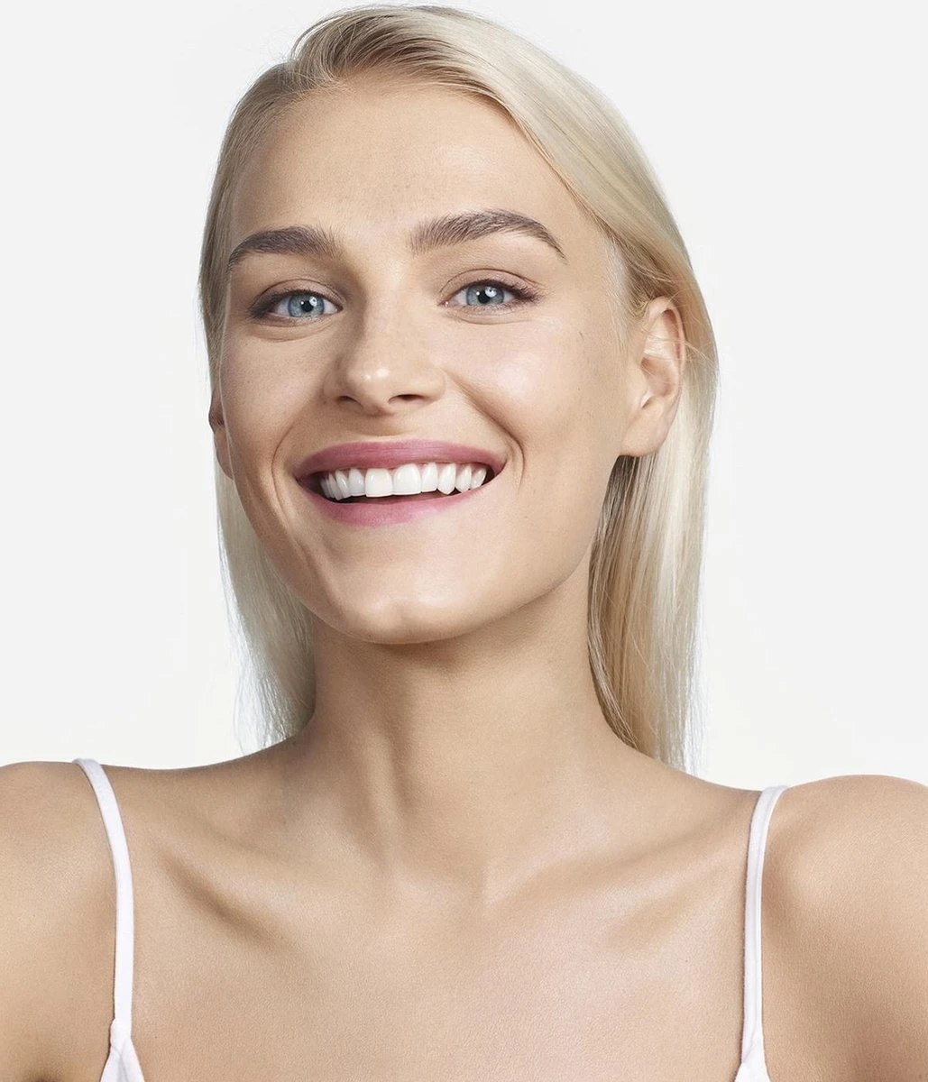 Clinique Almost Powder SPF 15 - Fair - Make-uppoeder 3 Clinique Almost Powder SPF 15 - Fair - Make-uppoeder - Afbeelding 3