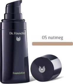 Dr. Hauschka - Foundation - 05 Chestnut 11 Dr. Hauschka - Foundation - 05 Chestnut -Glam Make-up Verkoop 1045x1200 3