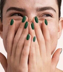 Pink Gellac - Graceful Green - Gellak - Vegan - Groen - Creamy Finish - 15 Ml -Glam Make-up Verkoop 1050x1200 5