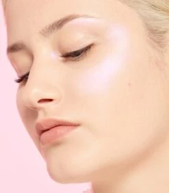 L’Oréal Paris 01 Iconoc Glow Highlighter - Poeder Highlighter - 9 Gr. -Glam Make-up Verkoop 1055x1200 1