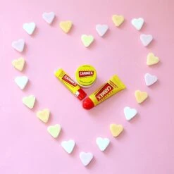 Vaseline® Carmex Lip Balm Classic Original 10 G Tube - VSCO Girls Producten - Lippenbalsem 5 Vaseline® Carmex Lip Balm Classic Original 10 G Tube - VSCO Girls Producten - Lippenbalsem -Glam Make-up Verkoop 1200x1198 53
