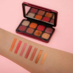 Makeup Revolution - Forever Flawless Dynamic Eyeshadow Palette - Eye Shadow Palette 8 G Dynasty 10 Makeup Revolution - Forever Flawless Dynamic Eyeshadow Palette - Eye Shadow Palette 8 G Dynasty -Glam Make-up Verkoop 1200x1200 1871