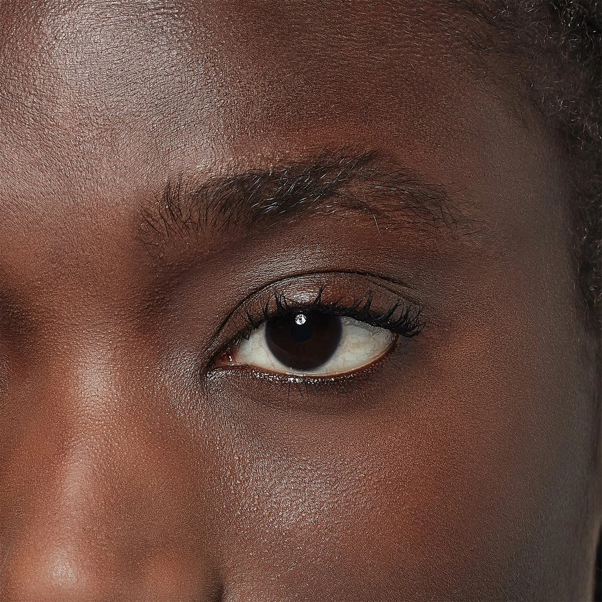 L’Oréal Paris Unbelieva Brow Wenkbrauwgel - 109 Ebony - Donker Bruin - Waterproof - 3.4 Ml 5 L’Oréal Paris Unbelieva Brow Wenkbrauwgel - 109 Ebony - Donker Bruin - Waterproof - 3.4 Ml - Afbeelding 5