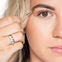 Herome Eye Care Wenkbrauw Poeder Zwart - Compact Brow Powder Nearly Black - Waterproof Verrijkt Met Panthenol - Volumineuze Wenkbrauwen In Een Handomdraai 12 Herome Eye Care Wenkbrauw Poeder Zwart - Compact Brow Powder Nearly Black - Waterproof Verrijkt Met Panthenol - Volumineuze Wenkbrauwen In Een Handomdraai -Glam Make-up Verkoop 1200x1200 2091