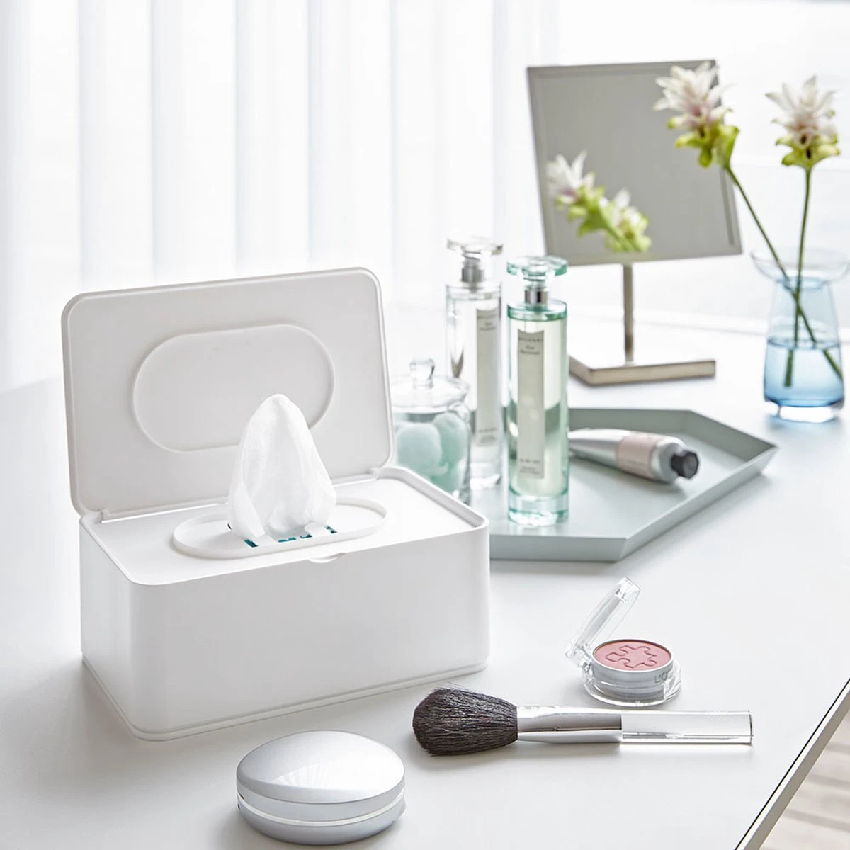 Yamazaki Bakje Voor Vochtige Doekjes - Wit - Met Deksel 1 Yamazaki Bakje Voor Vochtige Doekjes - Wit - Met Deksel