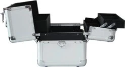 Veronica NAIL-PRODUCTS - Aluminium Koffer - Zilver - 3 Vaks - Draagriem En Afsluitbaar - Beautycase Voor Nagel, Pedicure, Manicure, Visagie, Make-up, Kapper Spullen. -Glam Make-up Verkoop 1200x647 4