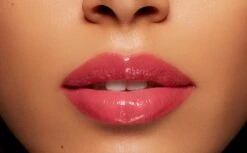 Lancome L'Absolu Mademoiselle Balm Plumming Effect Lippenbalsem 3.2 Gr -Glam Make-up Verkoop 1200x744 3