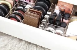 Jumanah® Collections "Sorted" MALM - Toilettafel -Volledige Lade - Make Up Organizer - Ladeverdeler - Lade Organizer - Transparant - Acryl - Kunststof 12 Jumanah® Collections "Sorted" MALM - Toilettafel -Volledige Lade - Make Up Organizer - Ladeverdeler - Lade Organizer - Transparant - Acryl - Kunststof -Glam Make-up Verkoop 1200x785 3