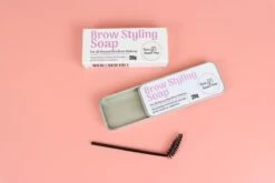 Your Beauty Tree ® Brow Styling Soap - Browsoap - Wenkbrauwzeep - Brow Lamination - Wenkbrauw Zeep 10 Your Beauty Tree ® Brow Styling Soap - Browsoap - Wenkbrauwzeep - Brow Lamination - Wenkbrauw Zeep -Glam Make-up Verkoop 1200x800 44