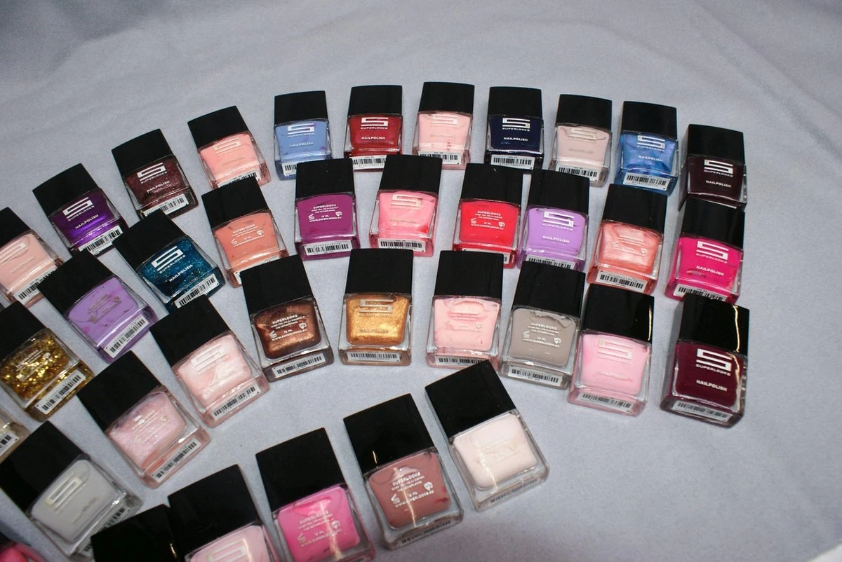 Superlooks Nagellak Assortiment 44 Kleuren 2 Superlooks Nagellak Assortiment 44 Kleuren - Afbeelding 2