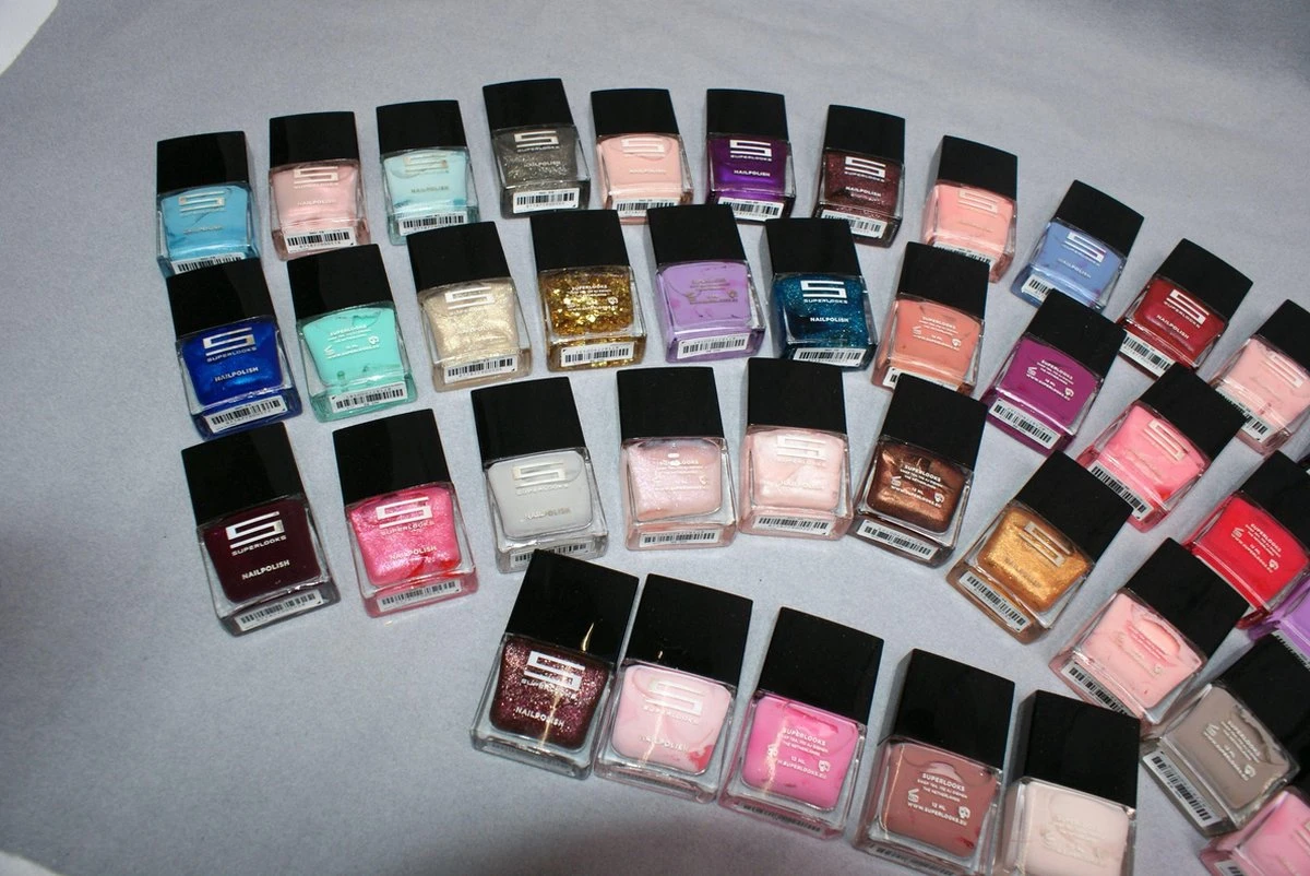 Superlooks Nagellak Assortiment 44 Kleuren 1 Superlooks Nagellak Assortiment 44 Kleuren