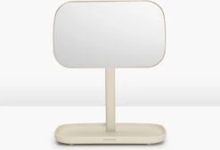 Brabantia ReNew Make-up Spiegel - Met Accessoireschaal - Soft Beige 29 Brabantia ReNew Make-up Spiegel - Met Accessoireschaal - Soft Beige -Glam Make-up Verkoop 1200x820 4
