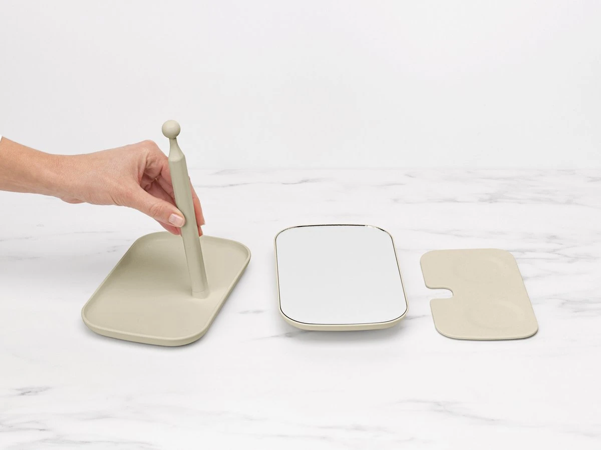 Brabantia ReNew Make-up Spiegel - Met Accessoireschaal - Soft Beige 13 Brabantia ReNew Make-up Spiegel - Met Accessoireschaal - Soft Beige - Afbeelding 13