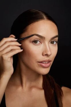 Maybelline Brow Satin Duo - 01 Dark Blond - Blond - Wenkbrauwpotlood En Poeder -Glam Make-up Verkoop 800x1200 25