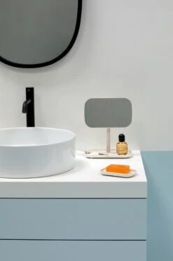 Brabantia ReNew Make-up Spiegel - Met Accessoireschaal - Soft Beige 23 Brabantia ReNew Make-up Spiegel - Met Accessoireschaal - Soft Beige -Glam Make-up Verkoop 800x1200 27