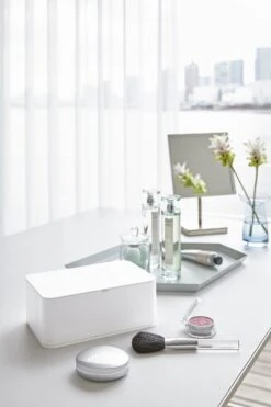 Yamazaki Bakje Voor Vochtige Doekjes - Wit - Met Deksel 21 Yamazaki Bakje Voor Vochtige Doekjes - Wit - Met Deksel -Glam Make-up Verkoop 800x1200 32