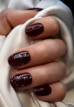 SD Press On Nails - B-Series - Plaknagels - Nagelset 20 Nagels - B72 - Rood - Gellak - Nagellak - Korte Ronde Nageltips - Nepnagels Met Lijm - Kunstnagels - Nail Art - Handmade - Valse Nagels - Nagelvijl - Accessoires - Korte Nagels - Glitter 9 SD Press On Nails - B-Series - Plaknagels - Nagelset 20 Nagels - B72 - Rood - Gellak - Nagellak - Korte Ronde Nageltips - Nepnagels Met Lijm - Kunstnagels - Nail Art - Handmade - Valse Nagels - Nagelvijl - Accessoires - Korte Nagels - Glitter -Glam Make-up Verkoop 834x1200