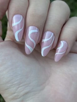 Merkloos Witte Lijntjes Nagels - Plaktabs - Plaknagels - Medium Lang 8 Merkloos Witte Lijntjes Nagels - Plaktabs - Plaknagels - Medium Lang -Glam Make-up Verkoop 900x1200 10