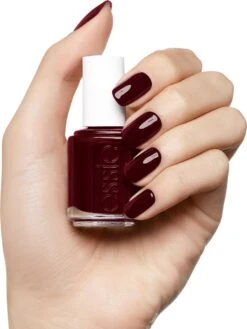 Essie Bordeaux 50 - Bordeaux - Nagellak -Glam Make-up Verkoop 900x1200 8