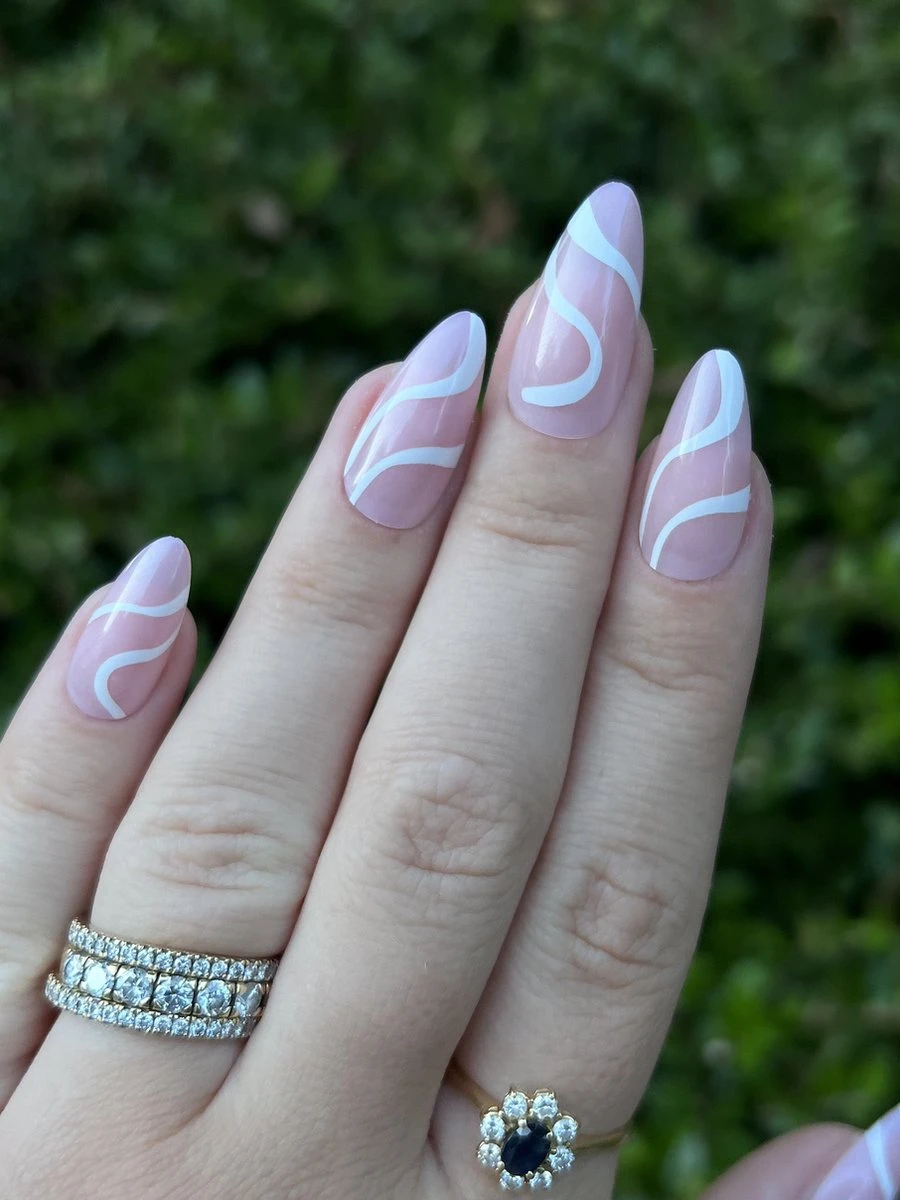 Merkloos Witte Lijntjes Nagels - Plaktabs - Plaknagels - Medium Lang 2 Merkloos Witte Lijntjes Nagels - Plaktabs - Plaknagels - Medium Lang - Afbeelding 2