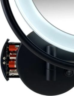 Metalen Verlichte Wand Knik Arm Make-up LED Spiegel Mat Zwart, Dubbelzijdig Verlicht, 10x Vergroting 22cm Doorsnee, Inculsief 4x AA Batterijen En Stroomkabel(USB) Badkamer Spiegel -Glam Make-up Verkoop 936x1200 2