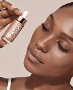 L'Oréal Paris Glow Mon Amour Highlighter Drops - 02 Loving Peach 22 L'Oréal Paris Glow Mon Amour Highlighter Drops - 02 Loving Peach -Glam Make-up Verkoop 978x1200 3